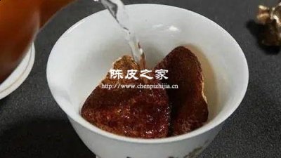 吃了润燥止痒胶囊可以喝橙皮水吗